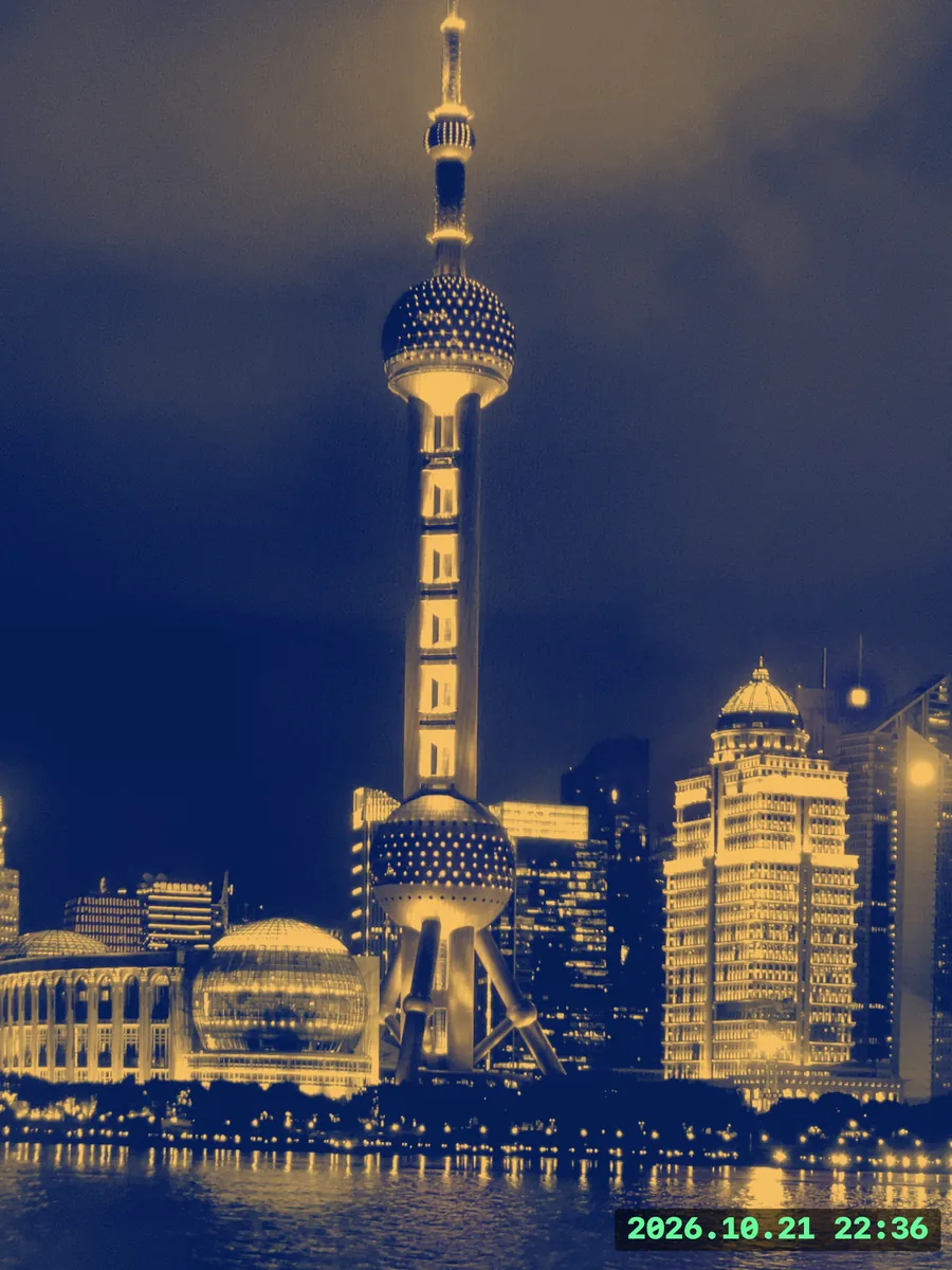 夜景を落ち着いた色で